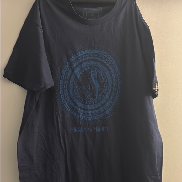 Blue Short Sleeve Tee with Circular Design - Picture 1 of 2